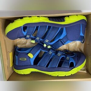 KEEN Boys Outdoor Sandals Size 7